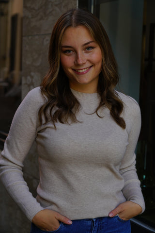 Feinripp Longsleeve – Beige, super soft mit schmalem Kragen