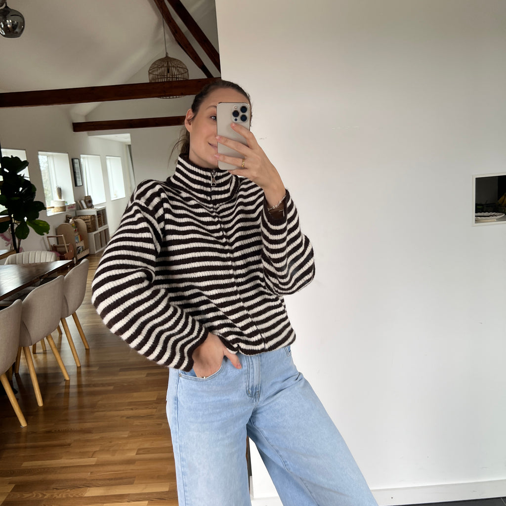 Zip-Strickjacke – Braun/Weiß gestreift