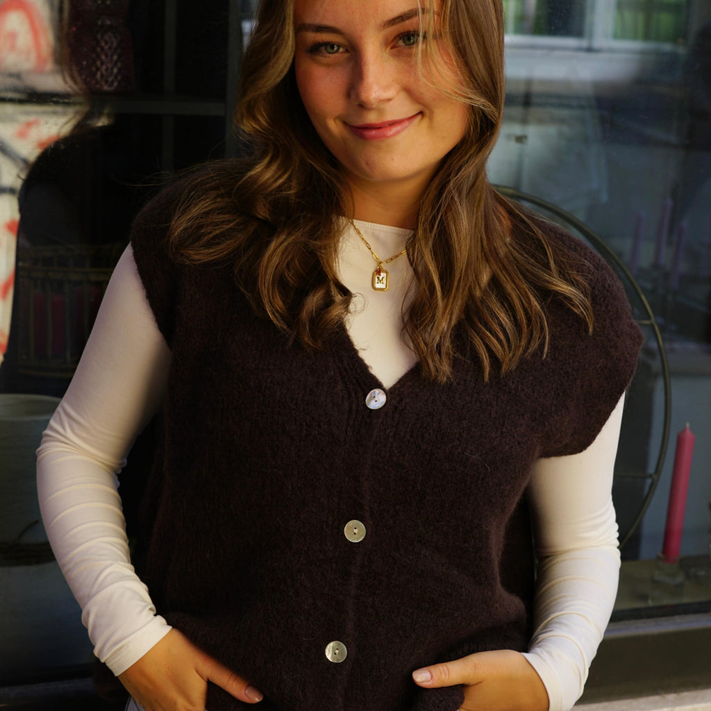 Soft Knit Weste – Dark Brown