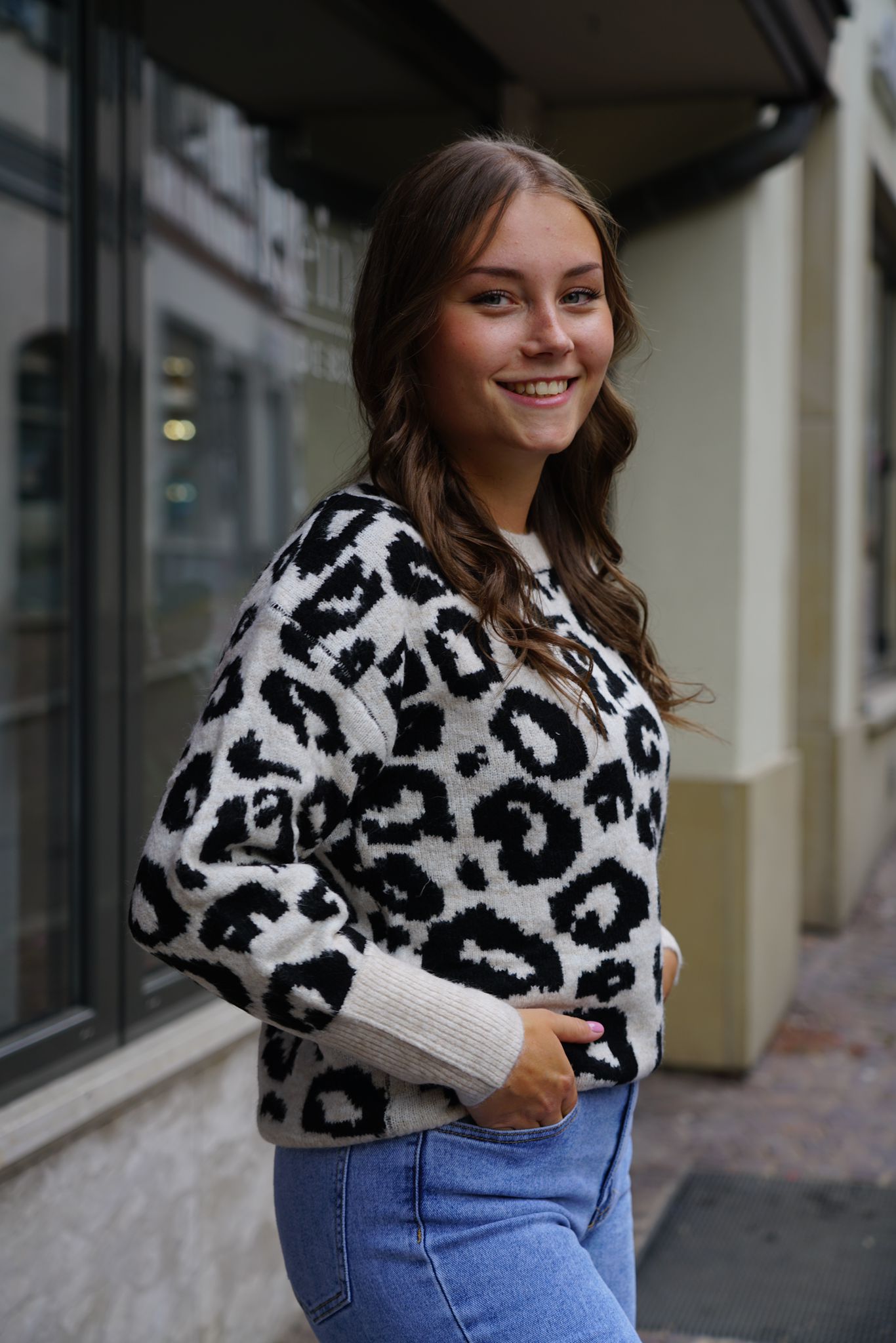 Leopardenpullover in Beige/Schwarz  OVERSIZED