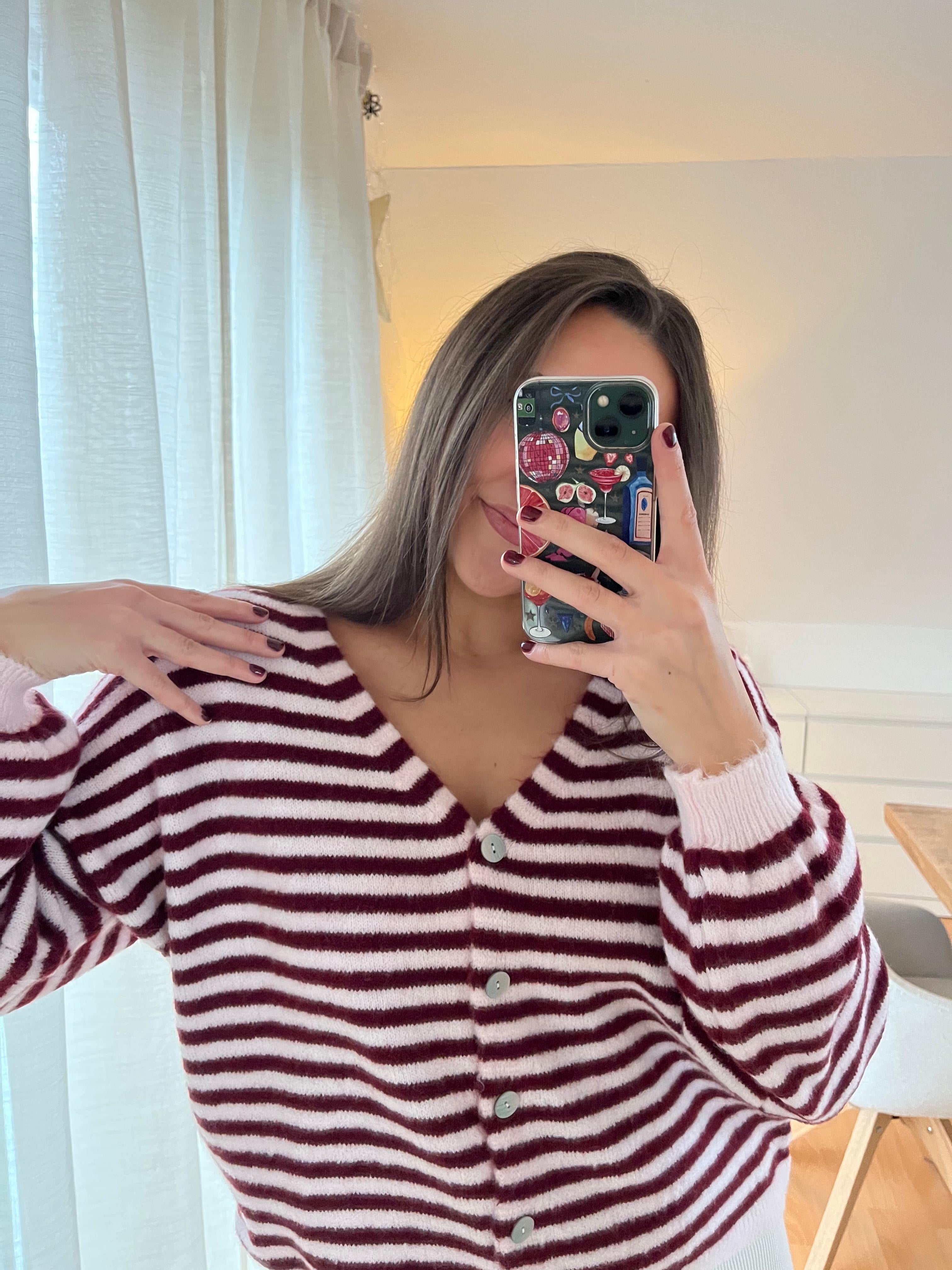 Strickjacke „Elodie“ – bordeauxrot-rosa gestreift