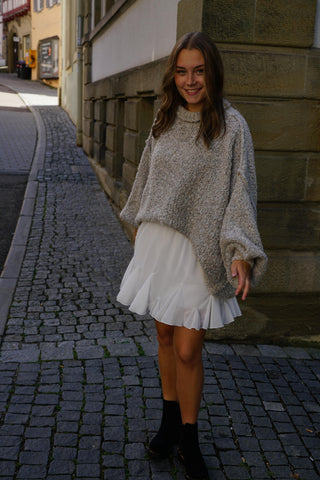 Cozy Bouclé Oversize Pullover – Light Taupe