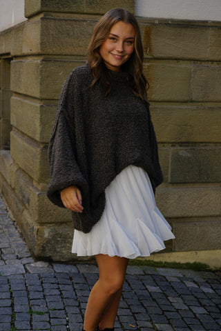 Cozy Bouclé Oversize Pullover – Dark Chocolate