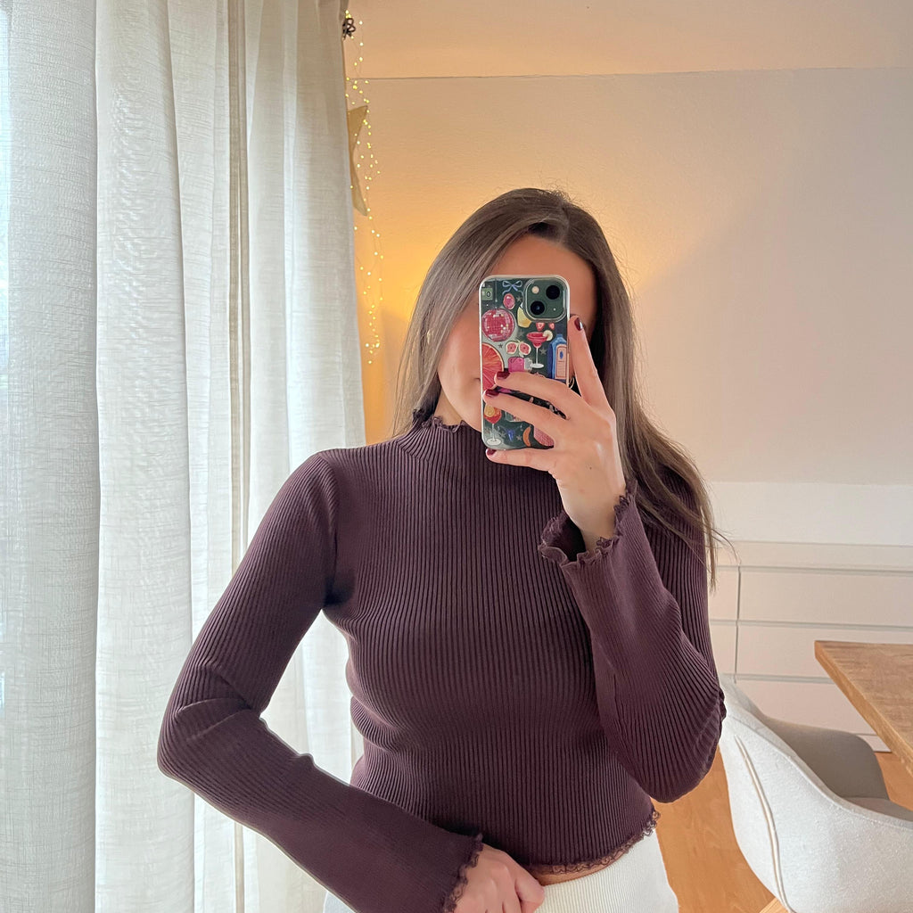 Basic Ripp Longsleeve „Nelli“ mit Spitzen-Detail – Braun