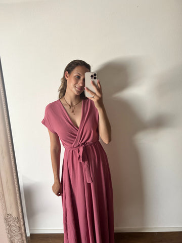 Sommerkleid mit Wickeloptik – Beere