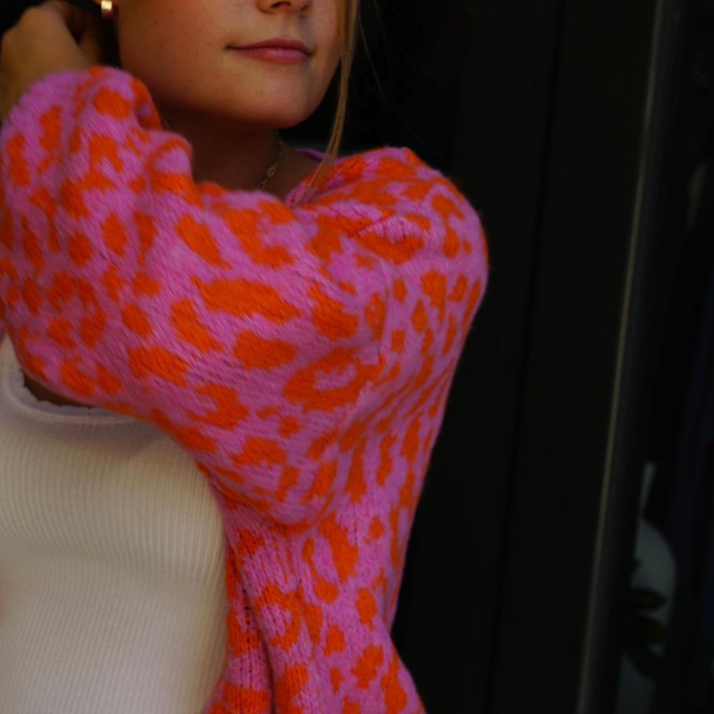 Leopard Love Knit in pink / orange