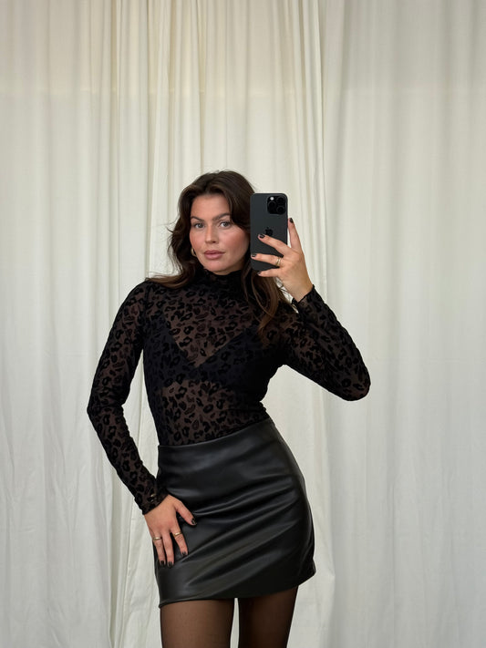 Leo Mesh Black
