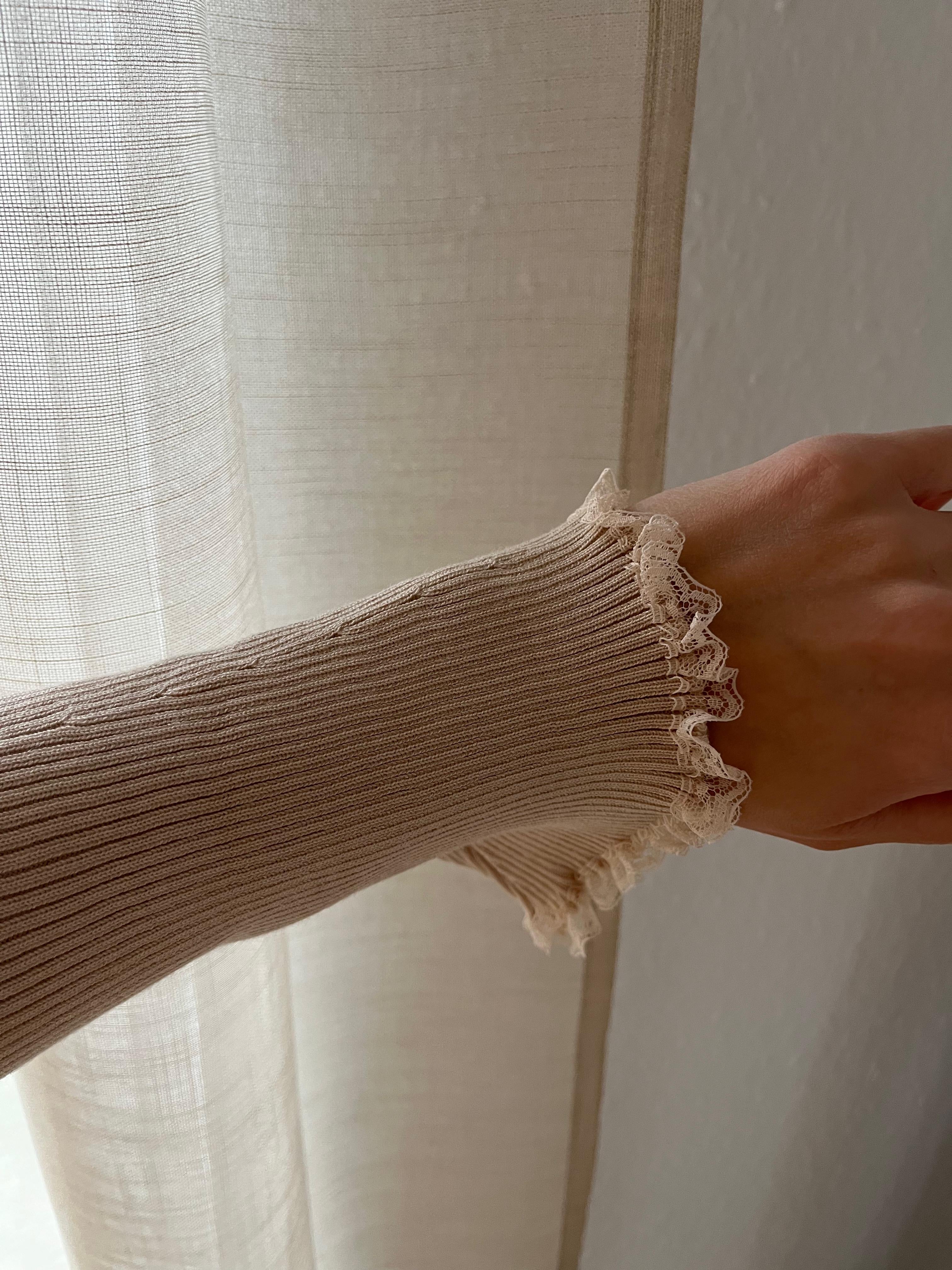 Basic Ripp Longsleeve „Nelli“ mit Spitzen-Detail – Beige