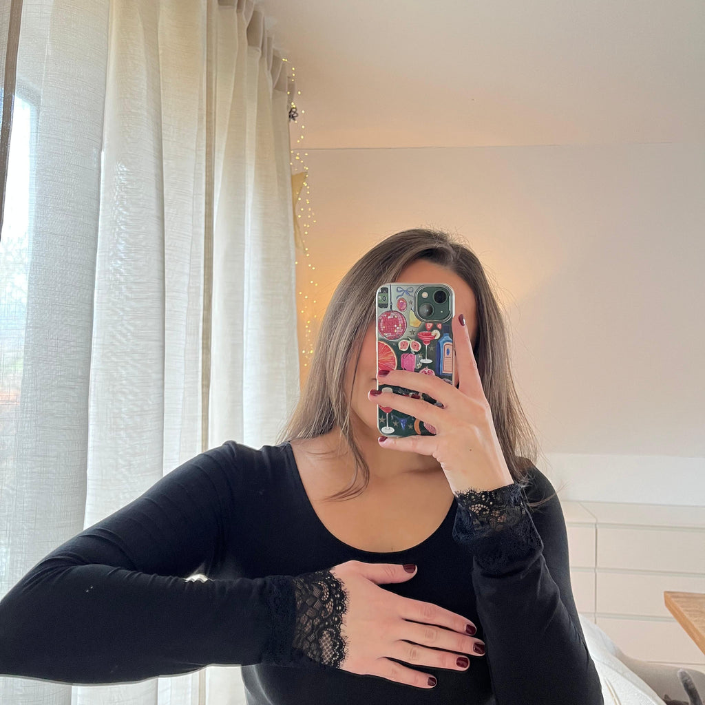 Basic Longsleeve „Liv“ mit Spitzen-Detail – Schwarz