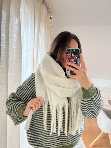 Schal "Milea" – Wollweiß, soft, schlicht, wunderschön