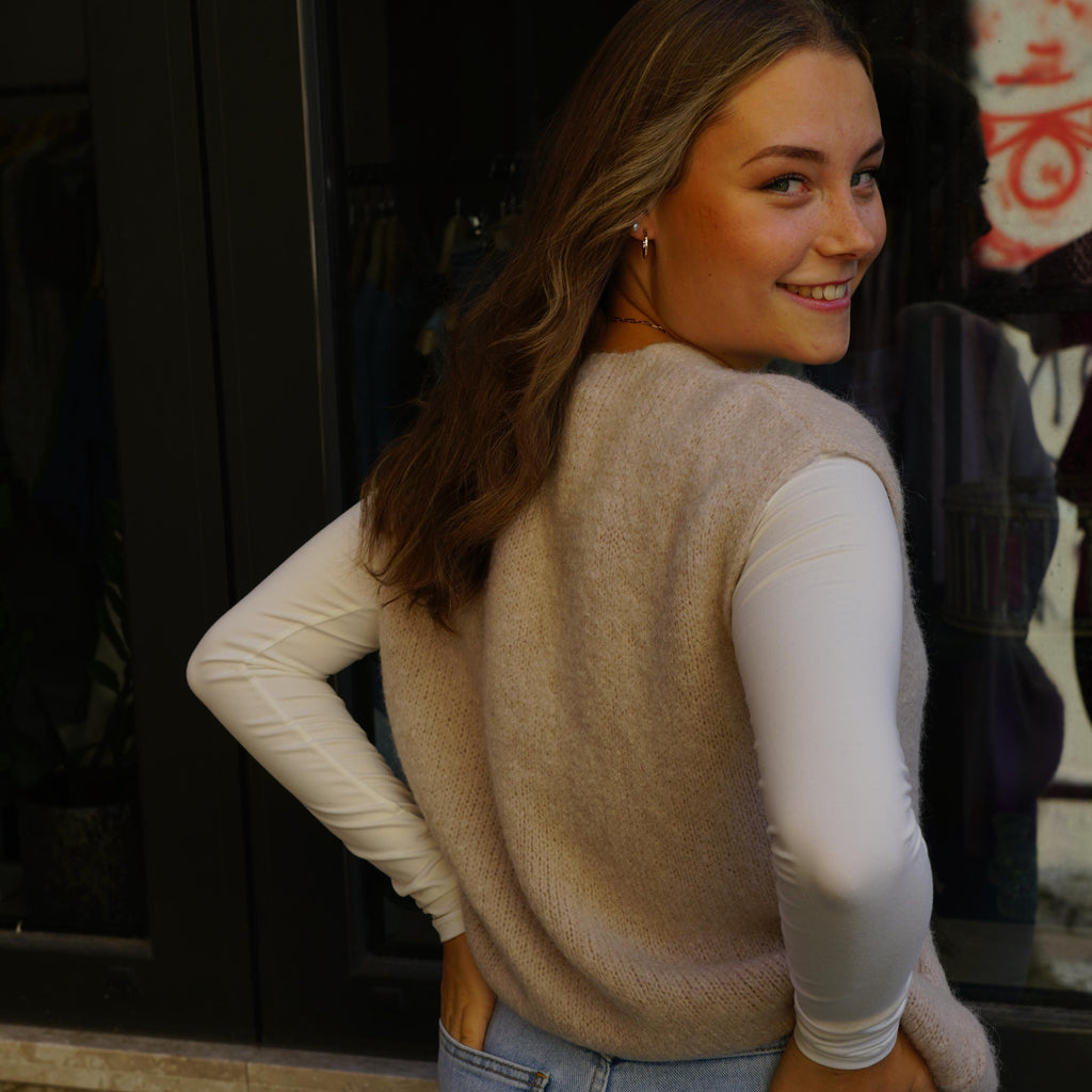 Soft Knit Weste – Taupe