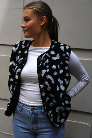 Cozy Leo Vest – Black