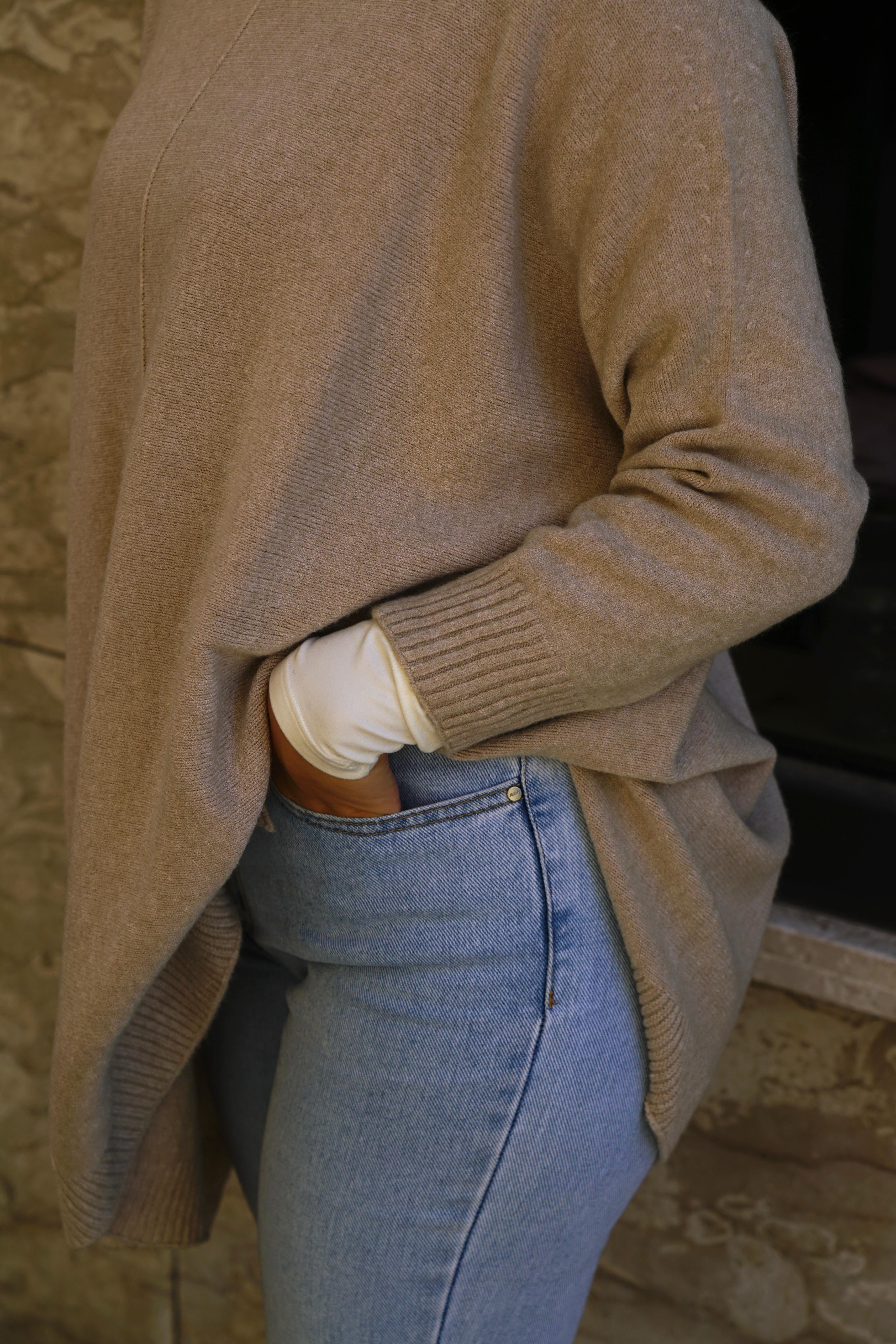 Oversize Knit Sweater – Taupe