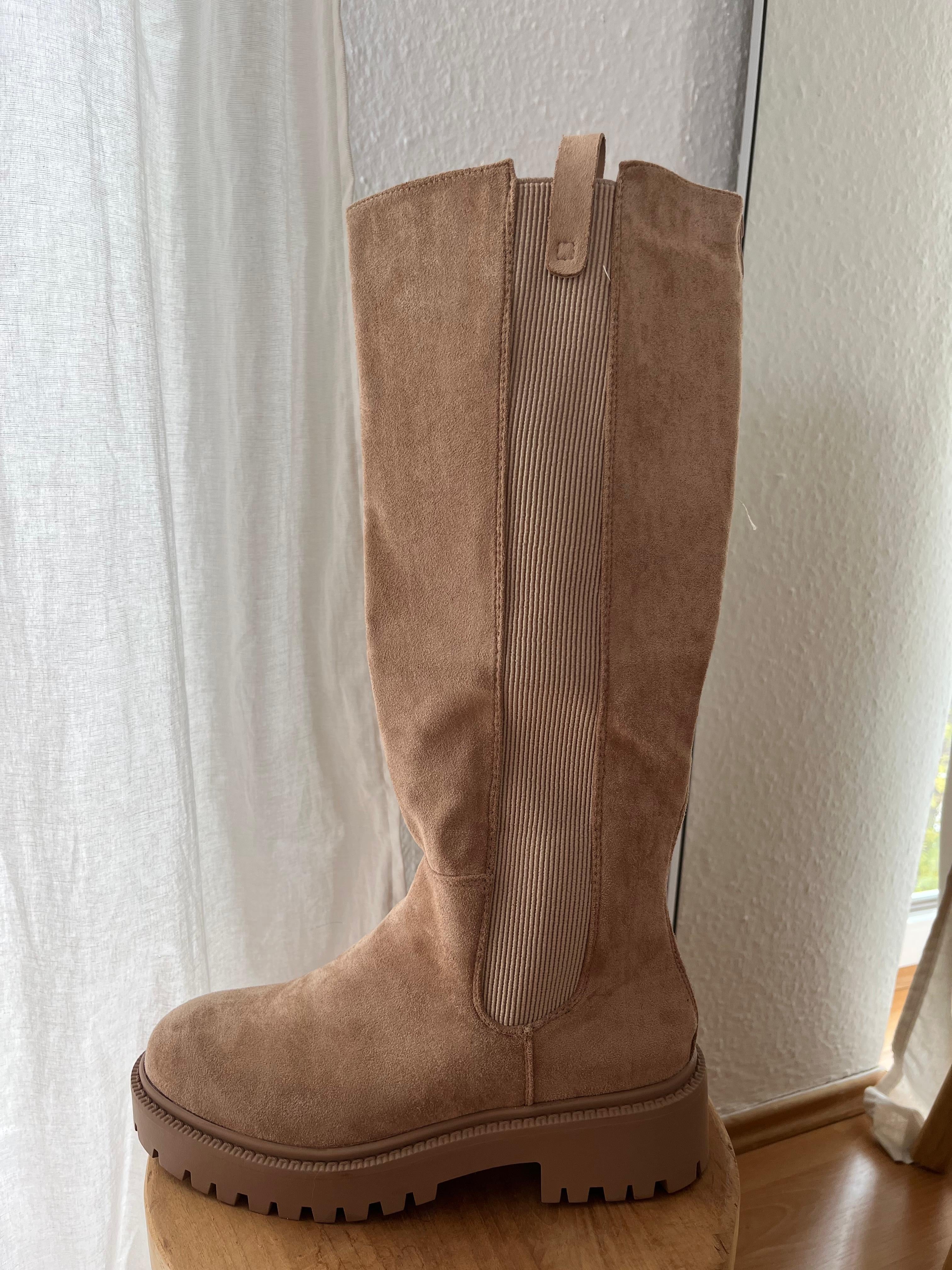 Braune Stiefel