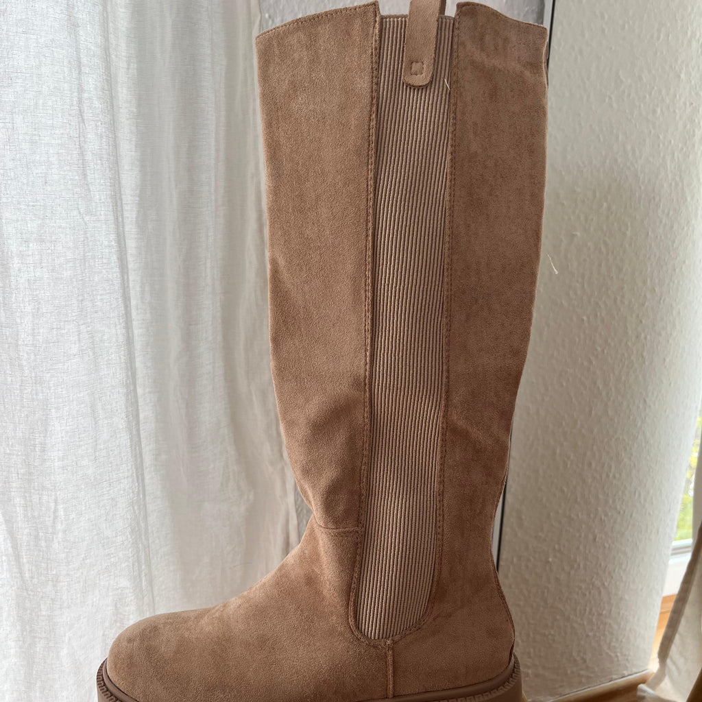 Braune Stiefel