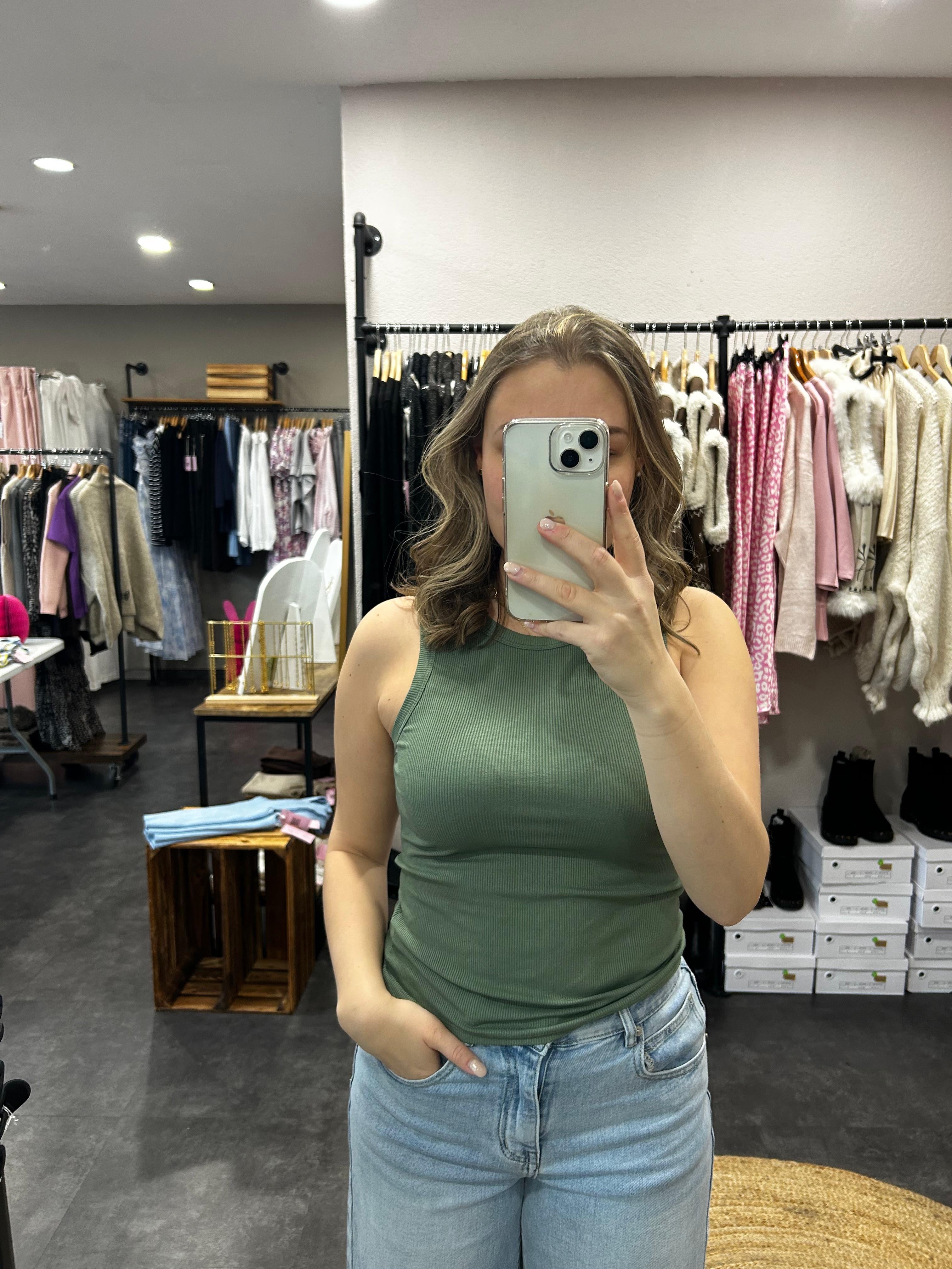 Basic Ripp Top – in verschiedenen Farben erhältlich