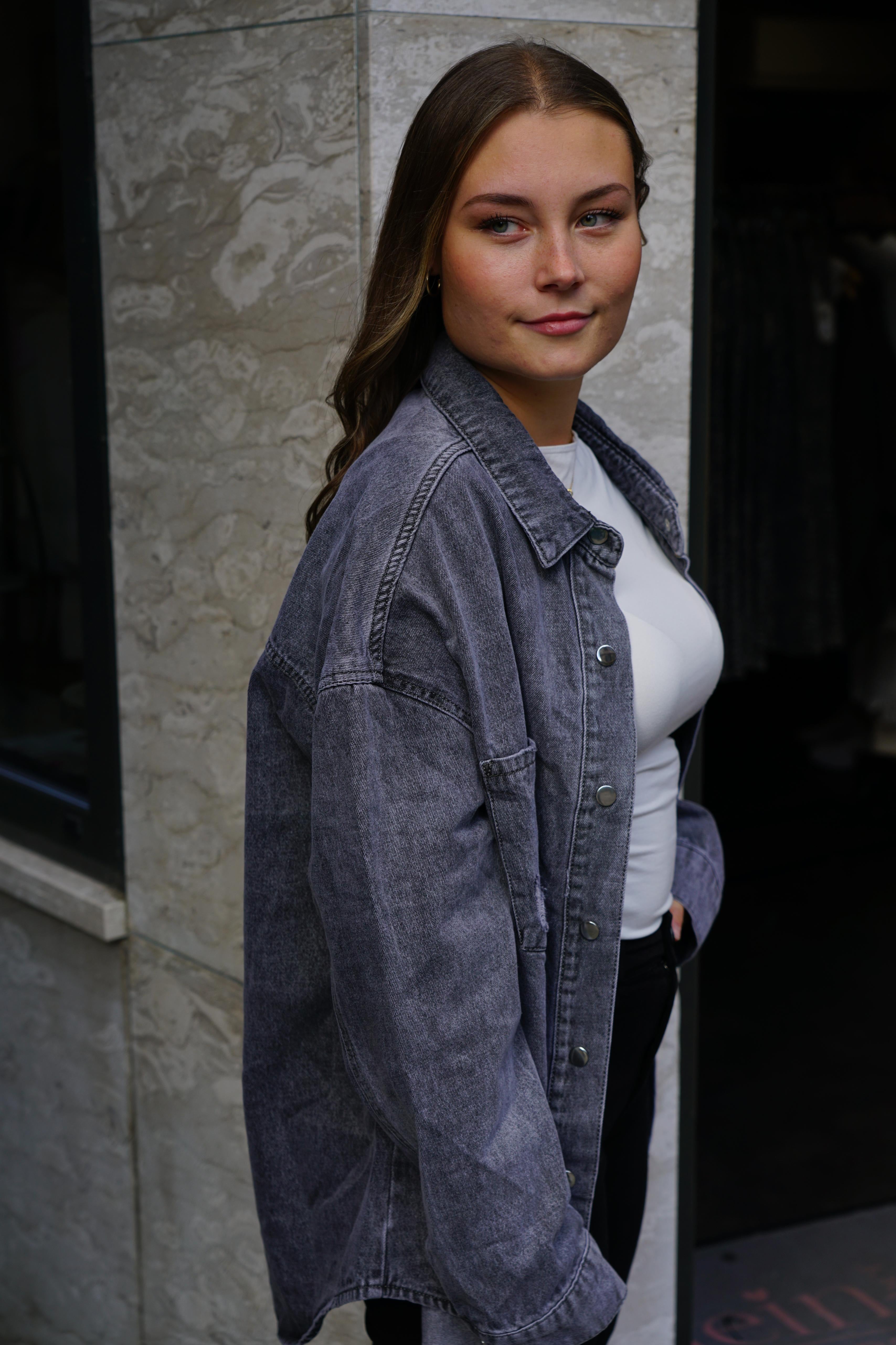 Oversize Jeanshemd – vielseitig als Hemd oder Jacke