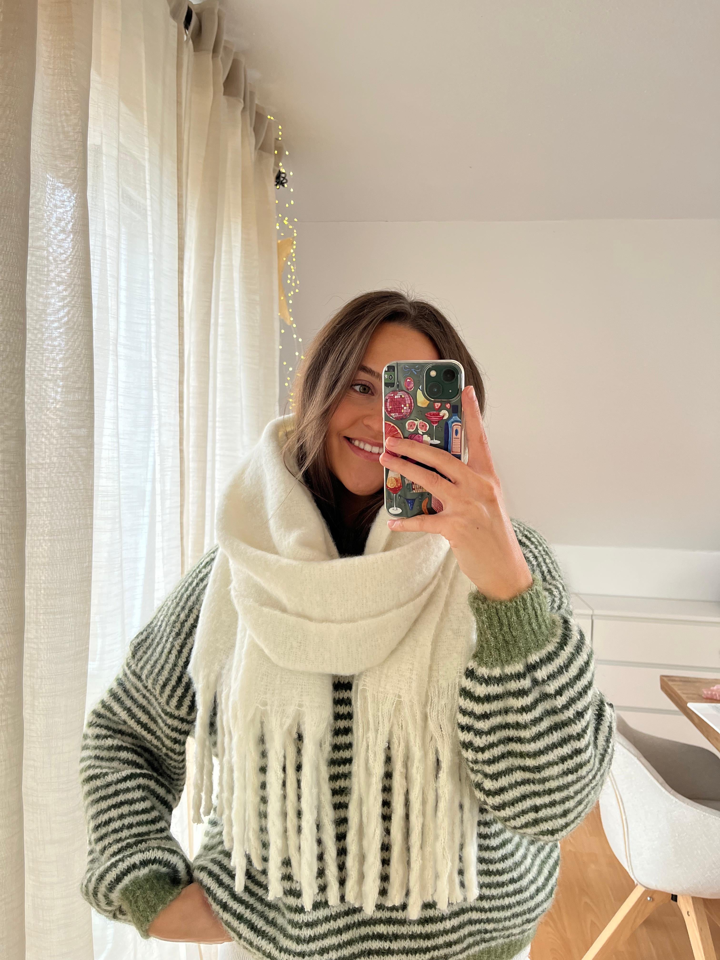 Schal "Milea" – Wollweiß, soft, schlicht, wunderschön