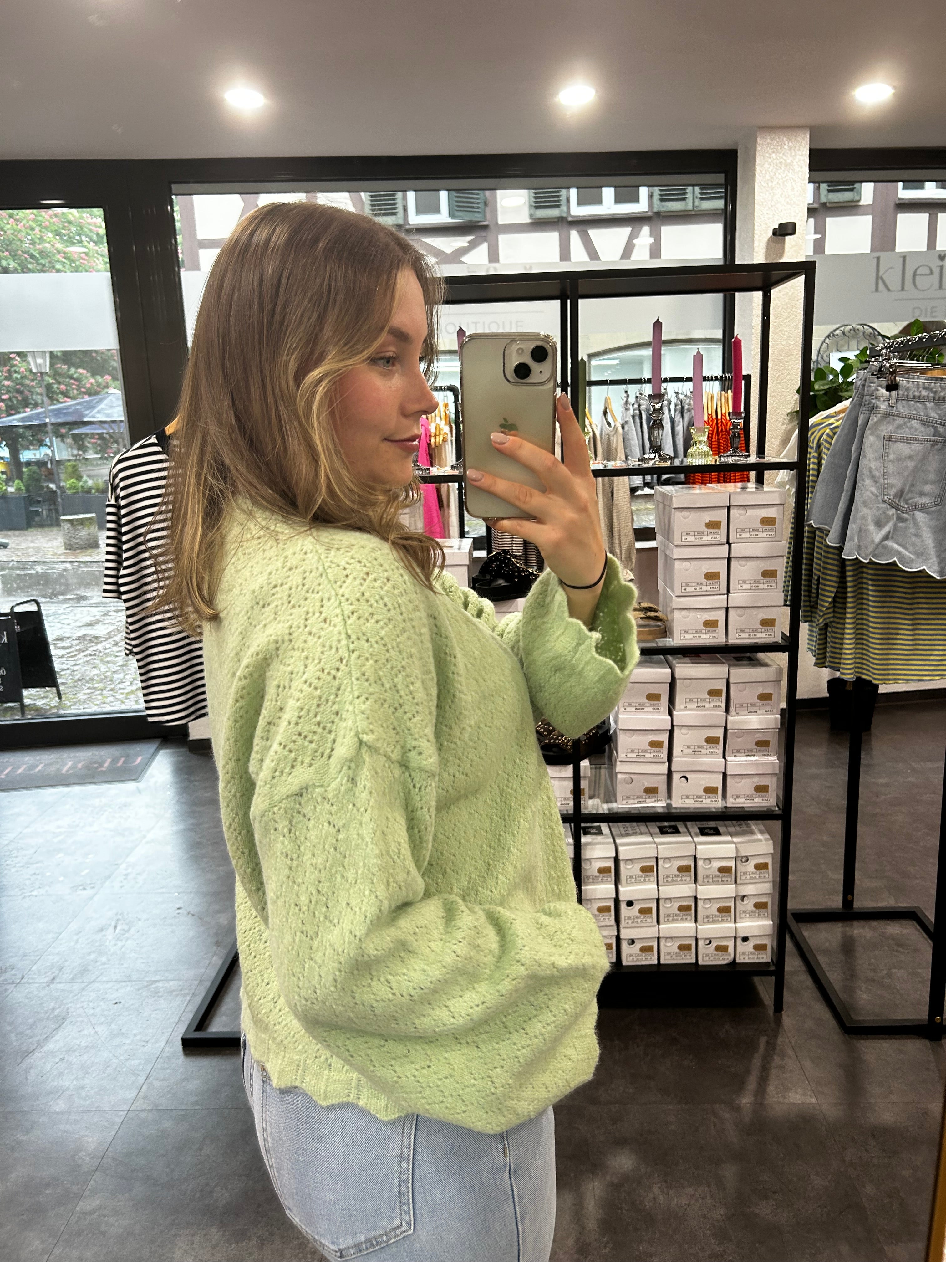 Strickjacke zum Binden – Maigrün