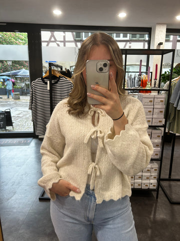 Strickjacke zum Binden – Hellbeige
