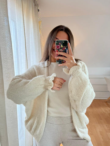 Strickjacke „Cleia“ – wollweiß