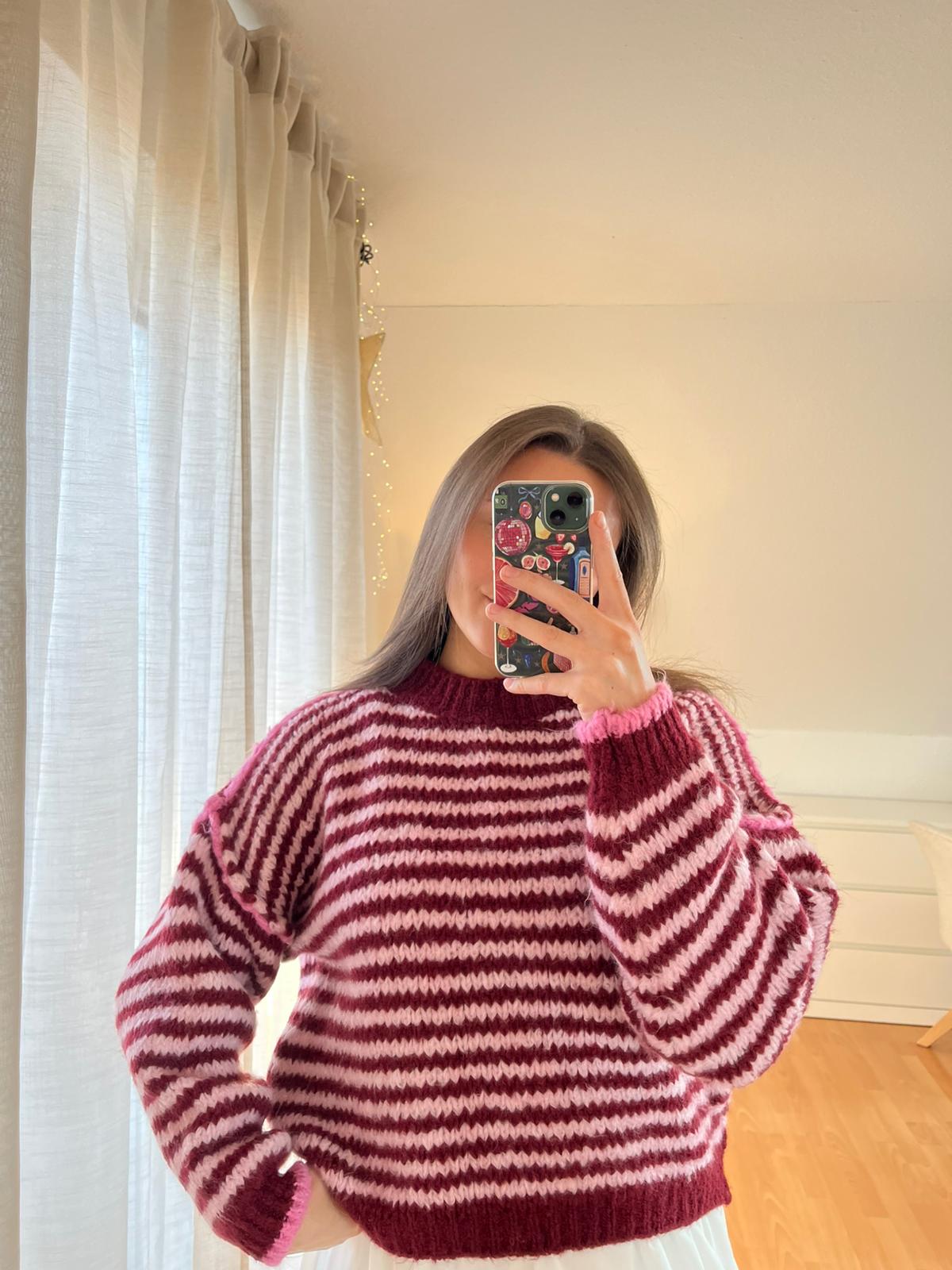 Strickpullover „Ravena“ – rosa dunkelrot gestreift